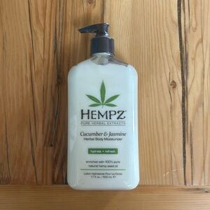 Hempz herbal body moisturizer